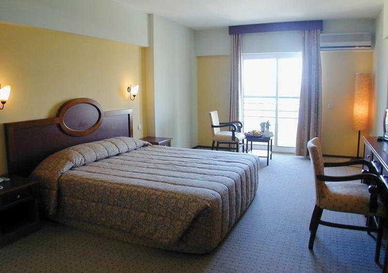 Kayhanbey Hotel 4*